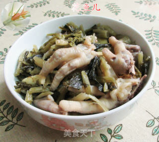咸菜鸡爪的做法