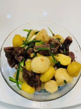 腊排骨炖土豆山药的做法