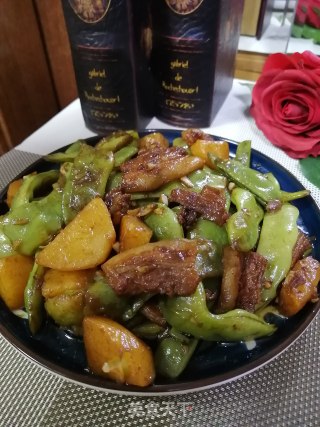 五花肉烧油豆角的做法