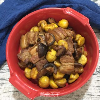香菇板栗烧五花肉的做法