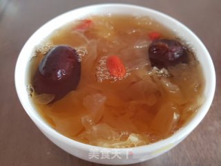 枣银耳汤的做法