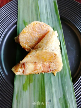 腊肉咸蛋黄粽子