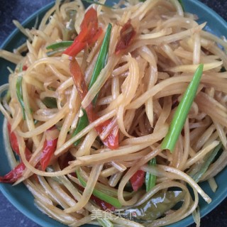 泡椒红皮土豆丝的做法