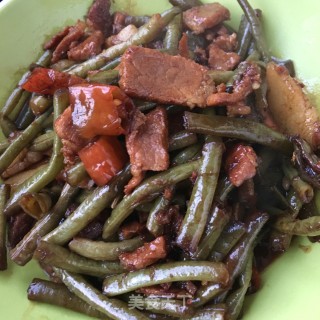 猪肉炖酸豆角的做法