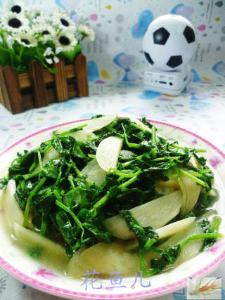 清炒豆苗茭白的做法