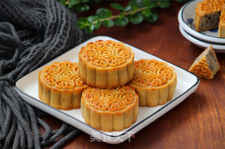 广式莲蓉月饼的做法