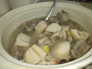 排骨莲藕汤的做法