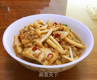 白玉菇烧豆腐的做法