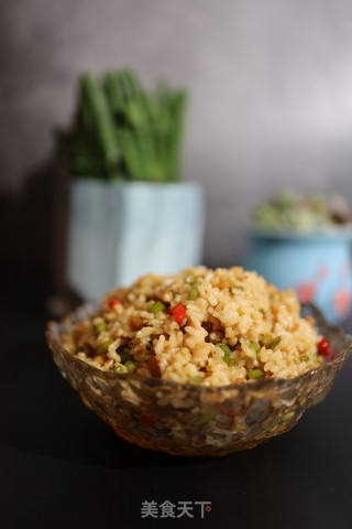 牛肉蒜薹炒饭