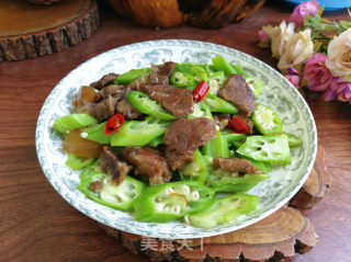 秋葵炒牛肉的做法