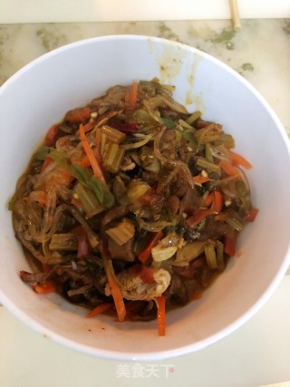 青椒鸡杂烧粉条的做法