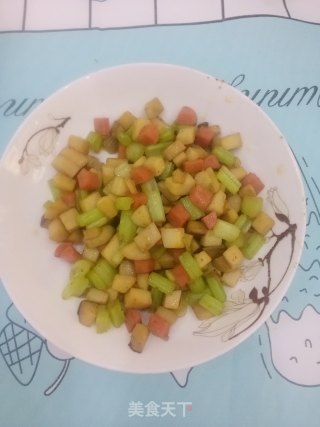 芹菜炒杏鲍菇的做法