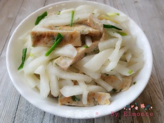 鱼饼萝卜的做法