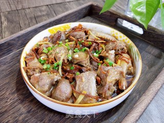 虫草花蒸鸽子肉的做法