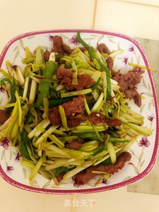 韭黄炒牛肉的做法