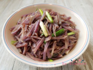 炒紫土豆丝的做法
