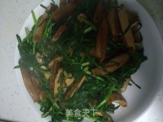 韭菜豆干的做法