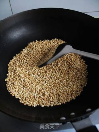 红枣菊花炒麦茶的做法步骤：5
