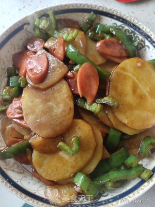 青椒火腿土豆片的做法