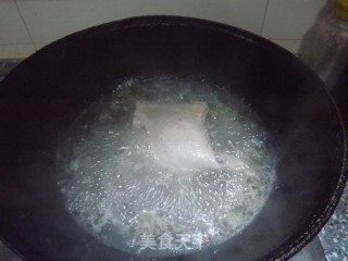 鸭腿炖土豆的做法步骤：2