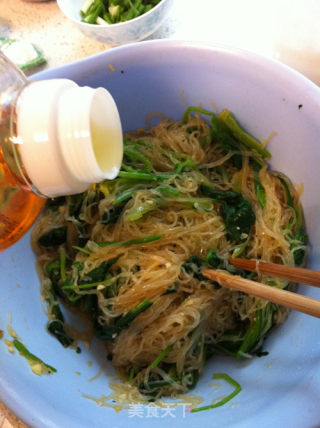 家常菠菜拌粉丝的做法步骤：5