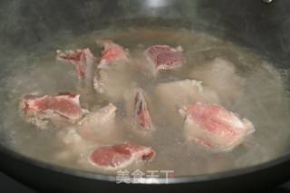 滋补巴戟杜仲猪骨汤的做法步骤：5