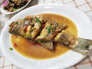 红烧鲈鱼的做法