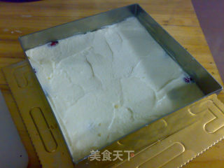 草莓奶油蛋糕的做法步骤：2