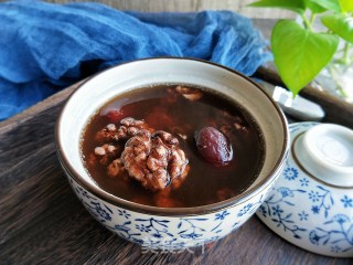 灵芝孢子粉核桃仁汤的做法