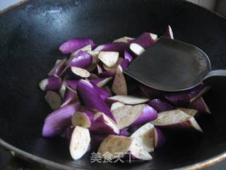 油闷茄子的做法步骤：2