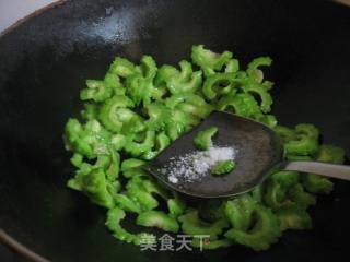 苦瓜木耳炒的做法步骤：4