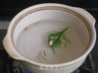 肉片黑木耳炖藕的做法步骤：2