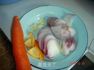 胡萝卜烧羊肉的做法步骤：3