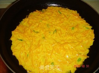 南瓜蛋饼的做法步骤：3