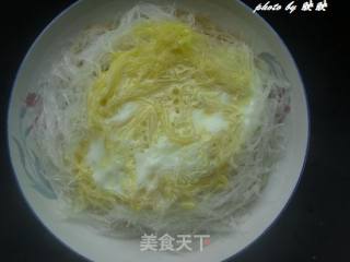 肉片茼蒿蛋蒸粉丝的做法步骤：6