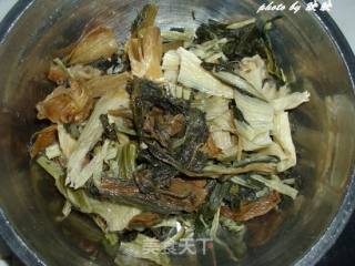 梅菜煲猪肉的做法步骤：2