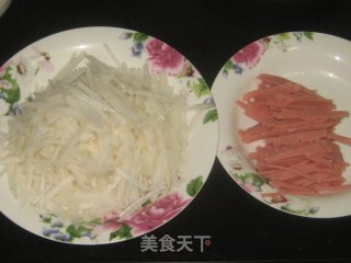 红白双丝汤的做法步骤：1