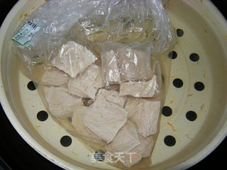 冻豆腐南瓜汤的做法步骤：1