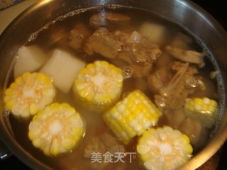 清鲜玉米羊肉汤的做法步骤：5