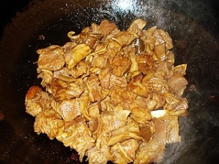红烧牛肉的做法步骤：6