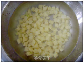 麻辣土豆丁的做法步骤：1