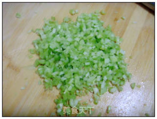 芹菜鸡蛋饼的做法步骤：1