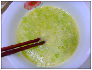 芹菜鸡蛋饼的做法步骤：5