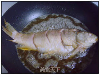 酱焖黄花鱼的做法步骤：4