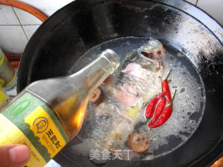 鲫鱼汤的做法步骤：4