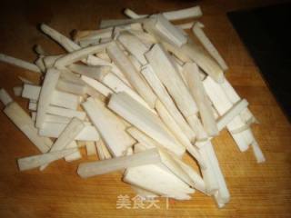 杏鲍菇炒鸡蛋的做法步骤：2