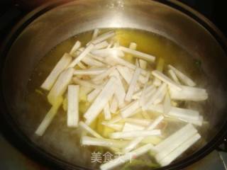 杏鲍菇炒鸡蛋的做法步骤：3