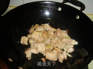 仔排炒年糕的做法步骤：4