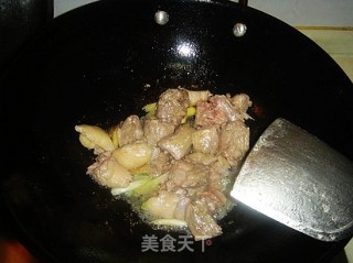 鸡腿炖萝卜的做法步骤：3