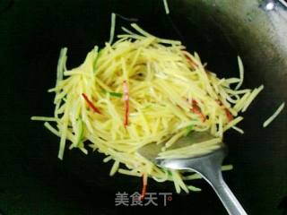 经典家常菜--酸辣土豆丝的做法步骤：7